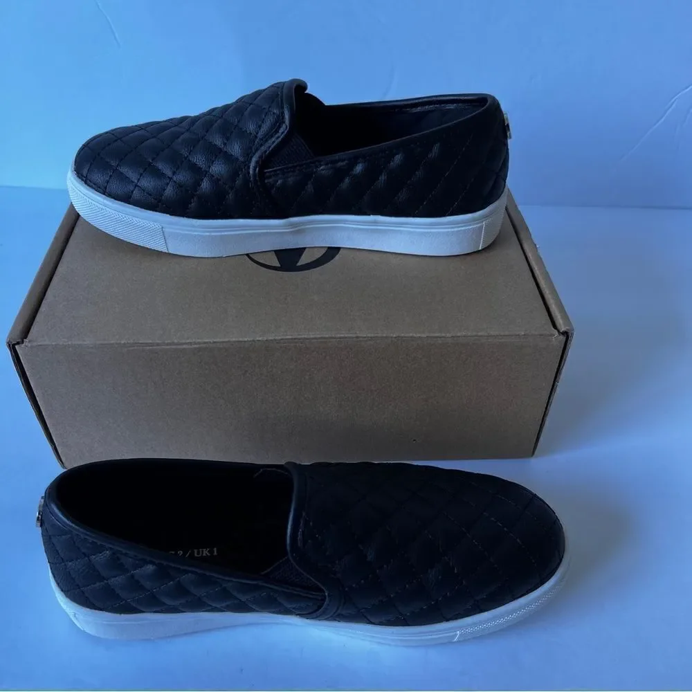 Taboom Boys/Girls Black Faux‎ Leather Comfort Slip On Comfort Sneaker Size 2